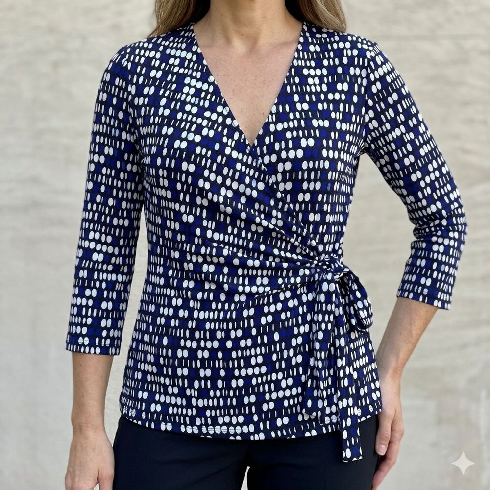 Black Label by Evan Picone Wrap Top S.L Geometric Dot Blue White Black EUC 3/4